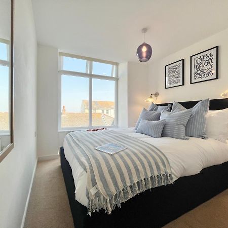 Apres Beach Apartment Sleeps 4 Penzance Zewnętrze zdjęcie