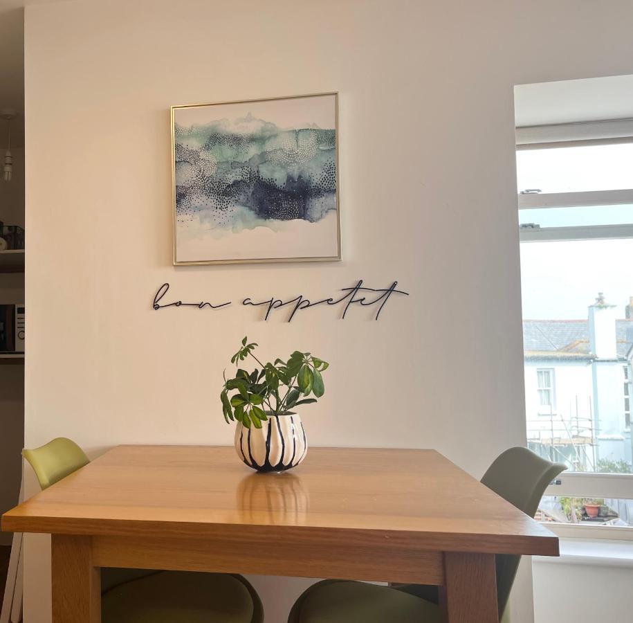 Apres Beach Apartment Sleeps 4 Penzance Zewnętrze zdjęcie